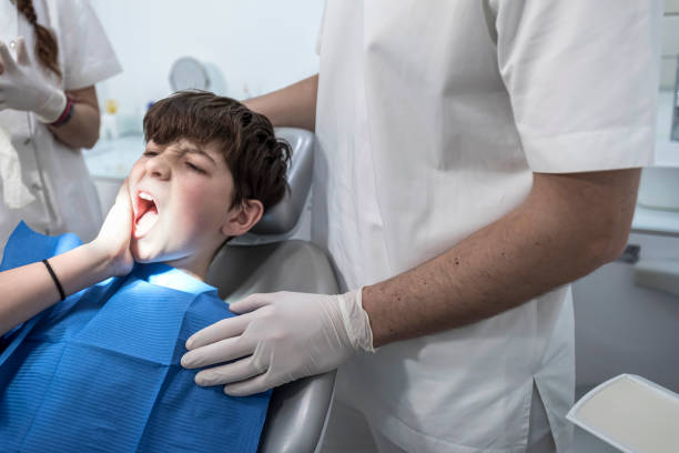 Best Broken or Chipped Tooth Repair in Fruitdale, CA
